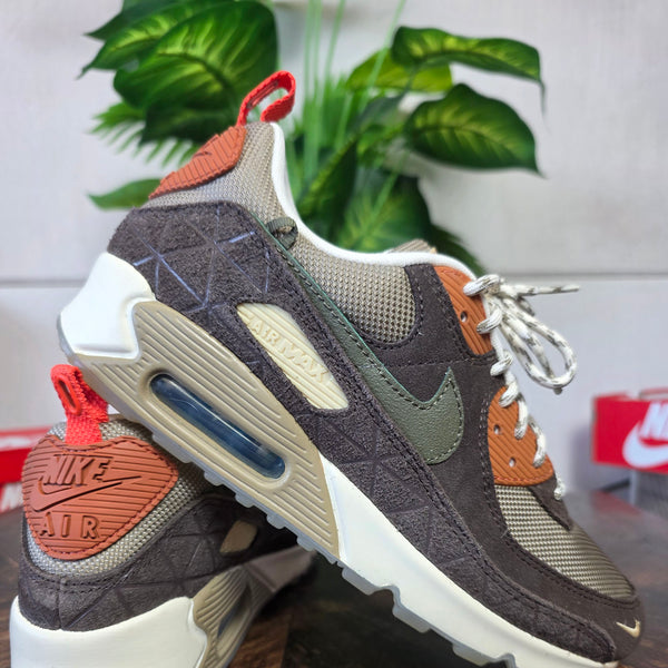 Nike Air Max 90 Baroque Brown Lace Toggle maat 41