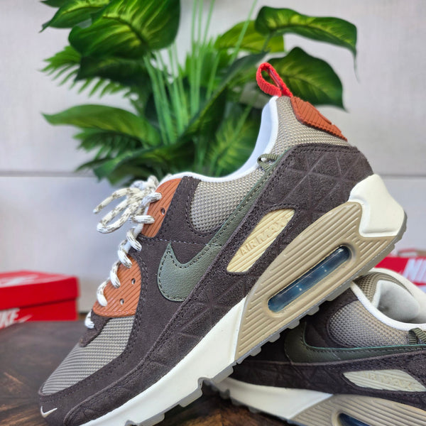 Nike Air Max 90 Baroque Brown Lace Toggle maat 41