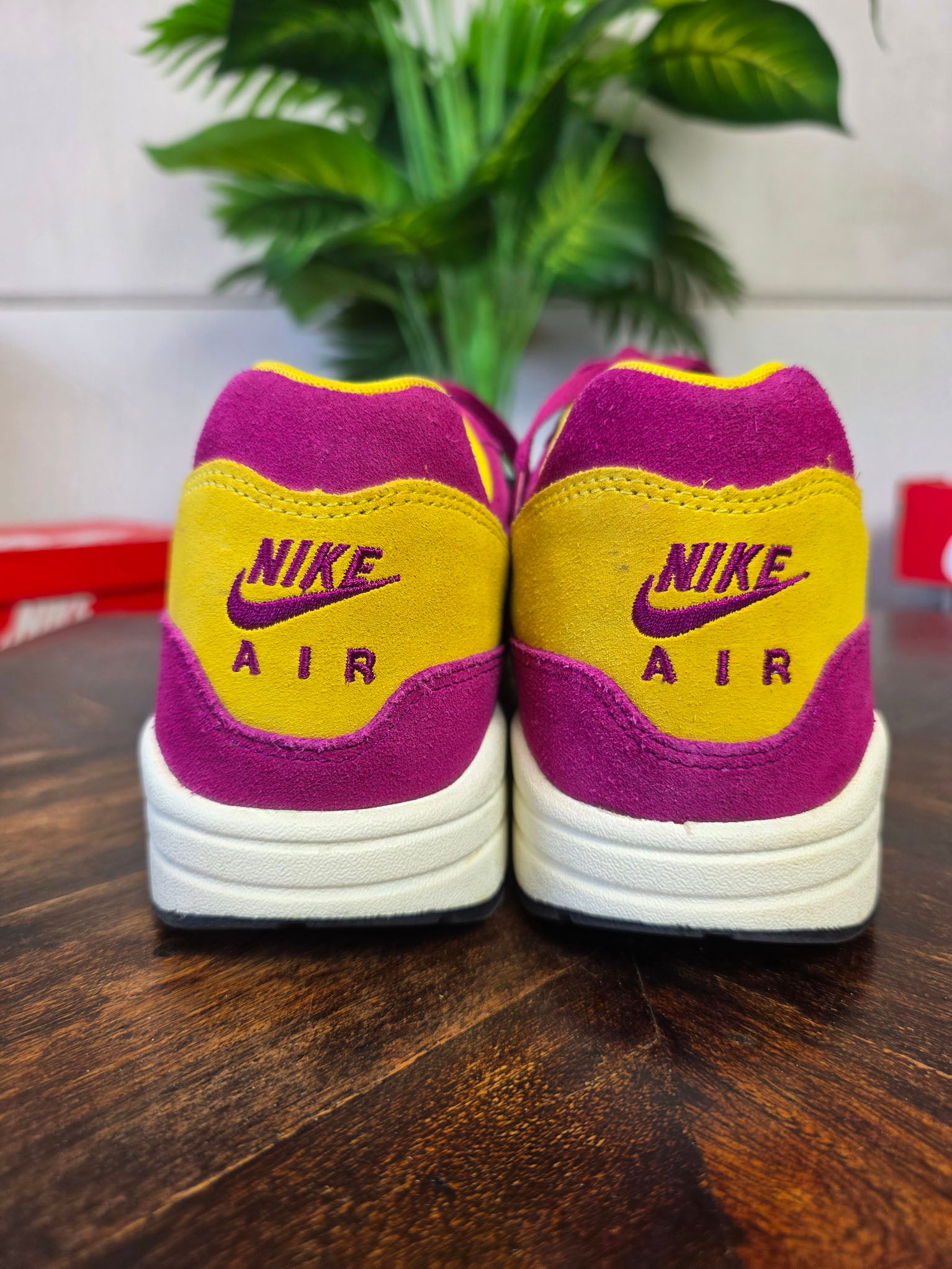 Nike Air Max 1 Dynamic Berry maat 45