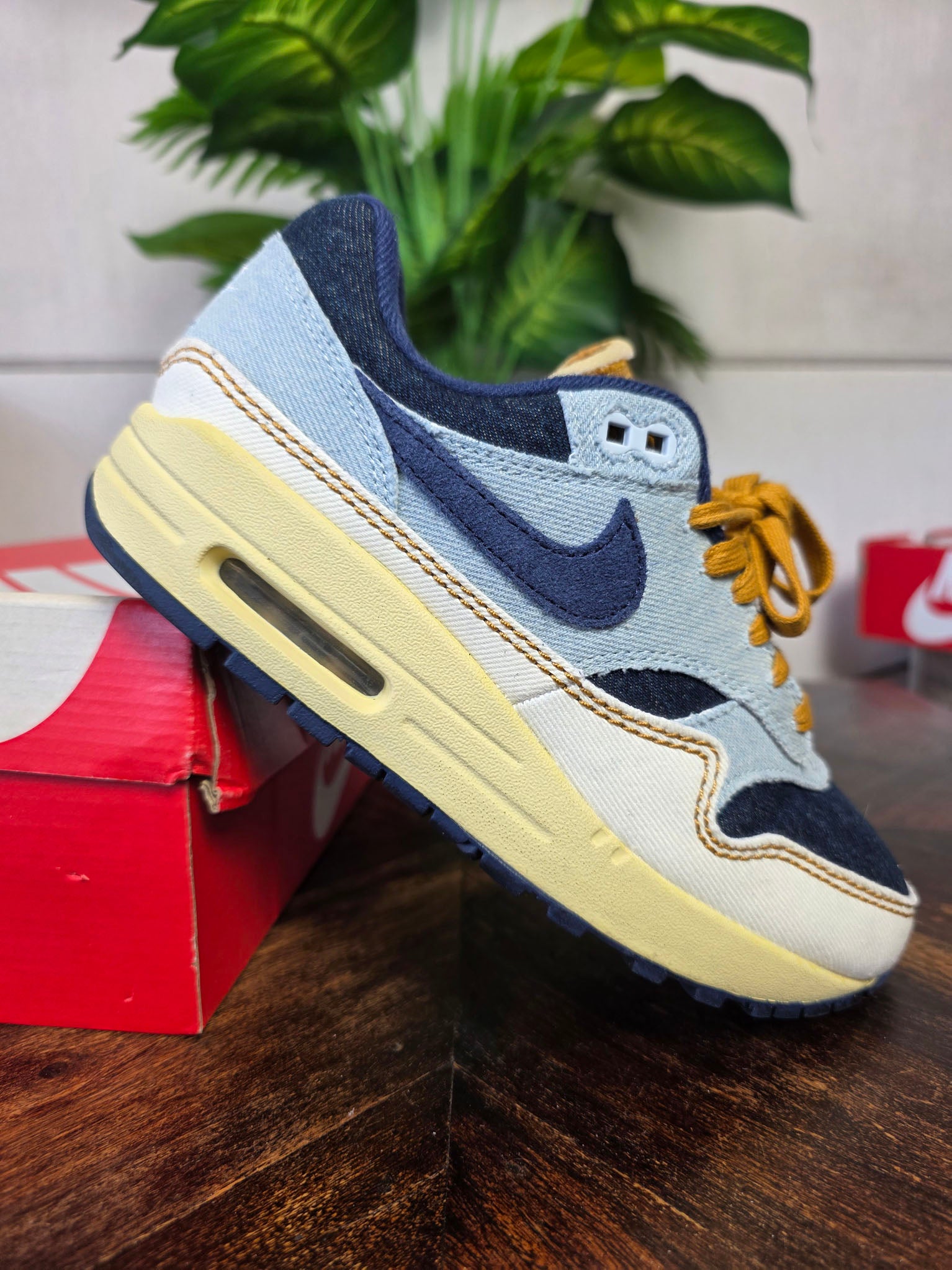 Nike Air Max 1 '87 Denim Aura maat 37,5
