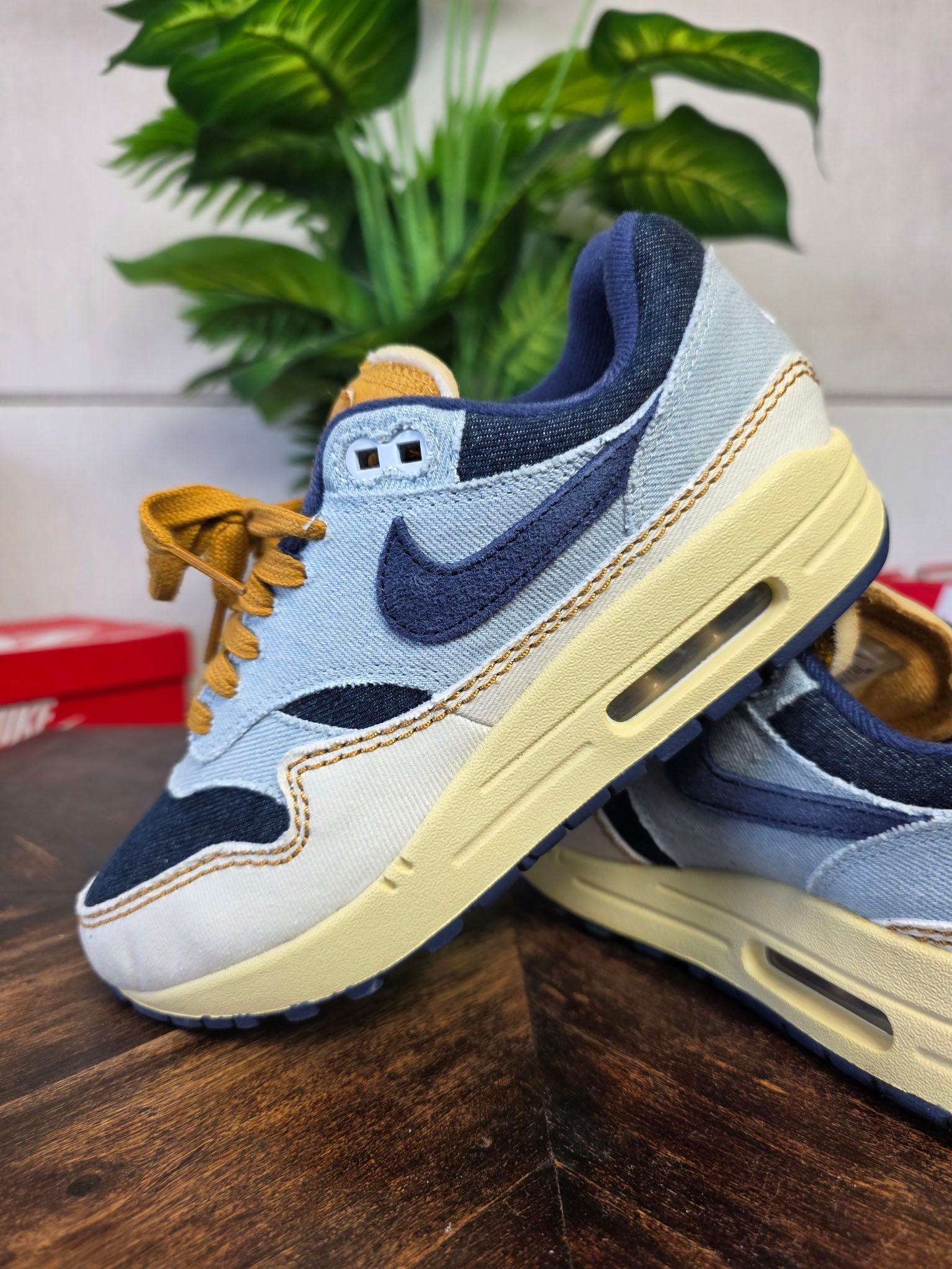 Nike Air Max 1 '87 Denim Aura maat 37,5