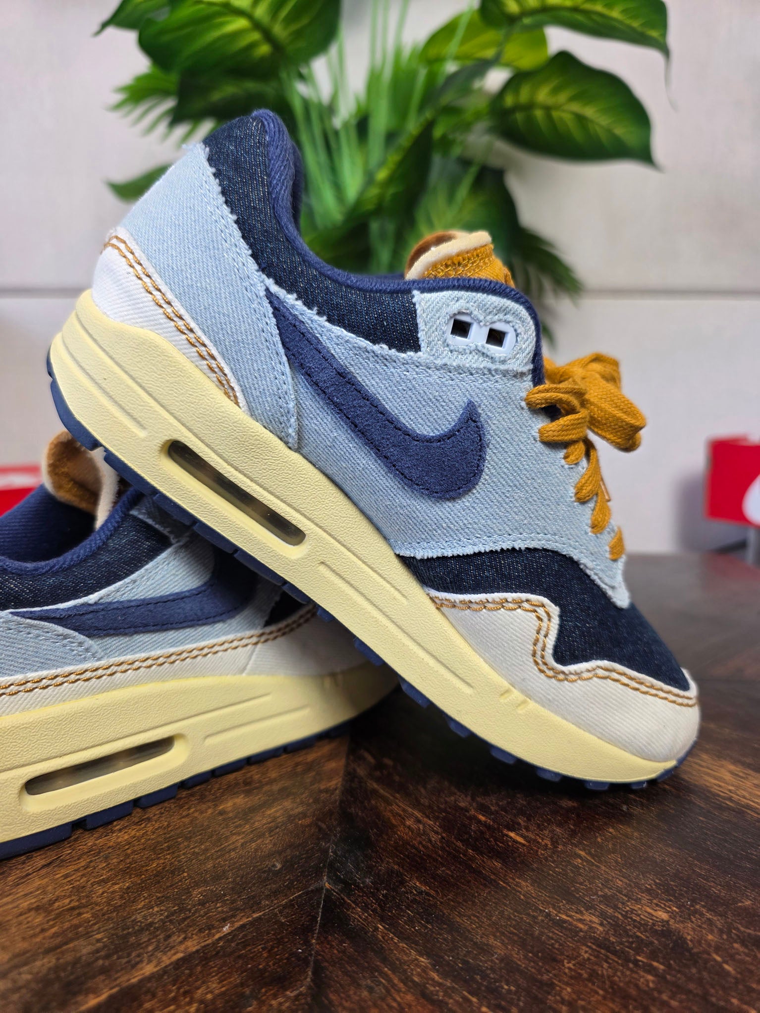 Nike Air Max 1 '87 Denim Aura maat 37,5