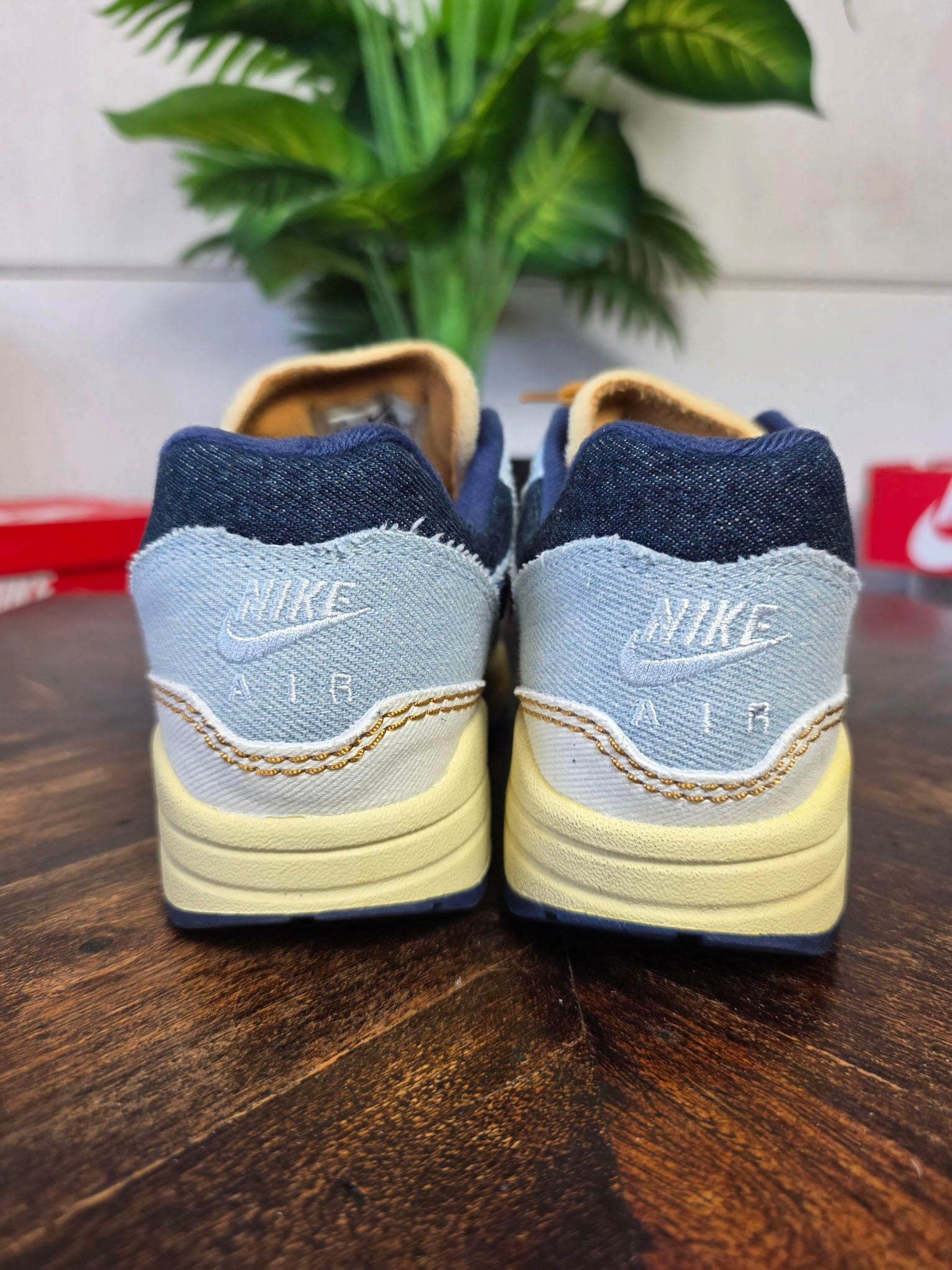 Nike Air Max 1 '87 Denim Aura maat 37,5