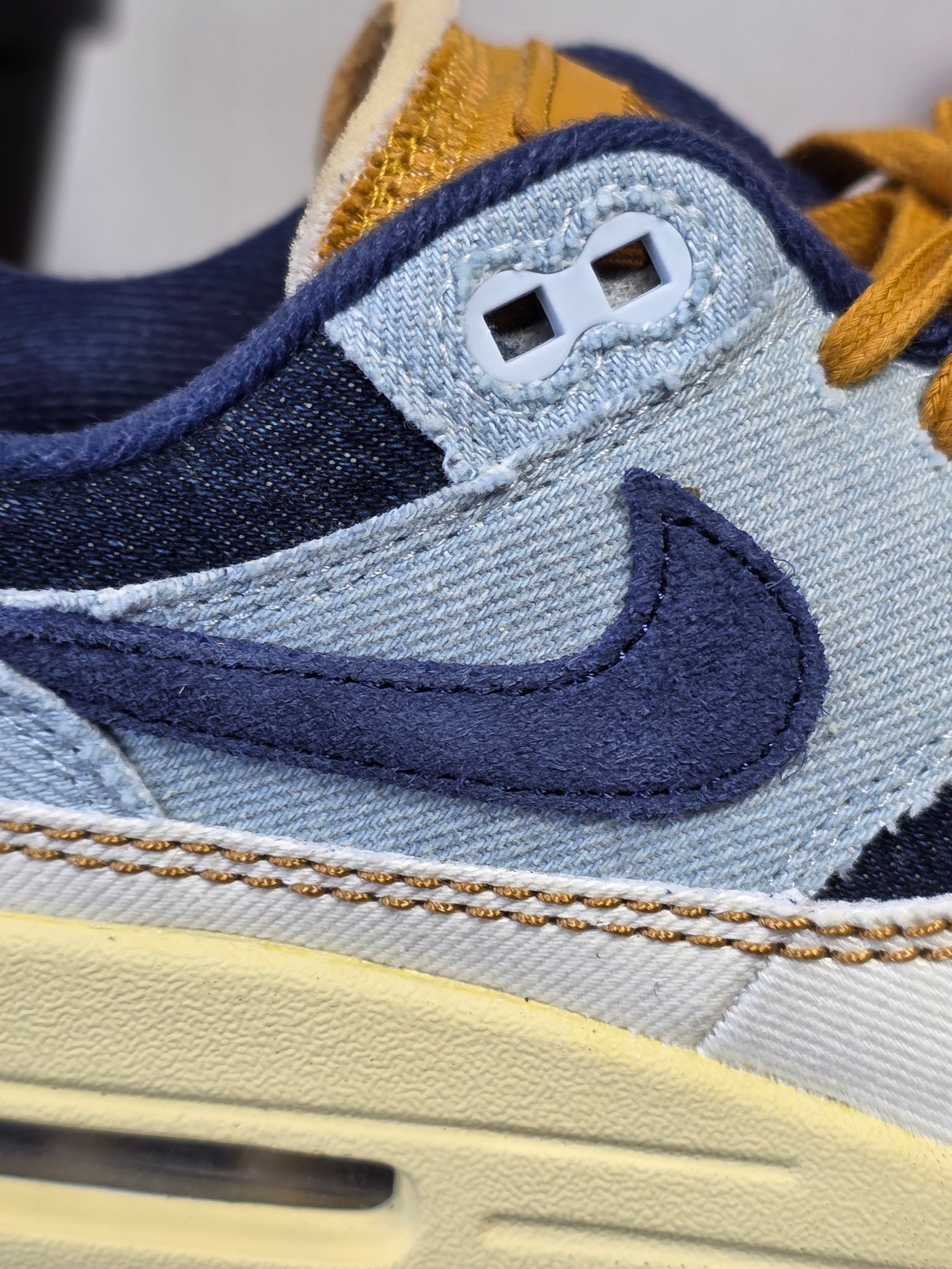 Nike Air Max 1 '87 Denim Aura maat 37,5