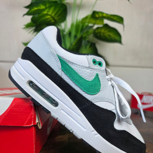 Nike Air Max 1 Green Chili maat 40