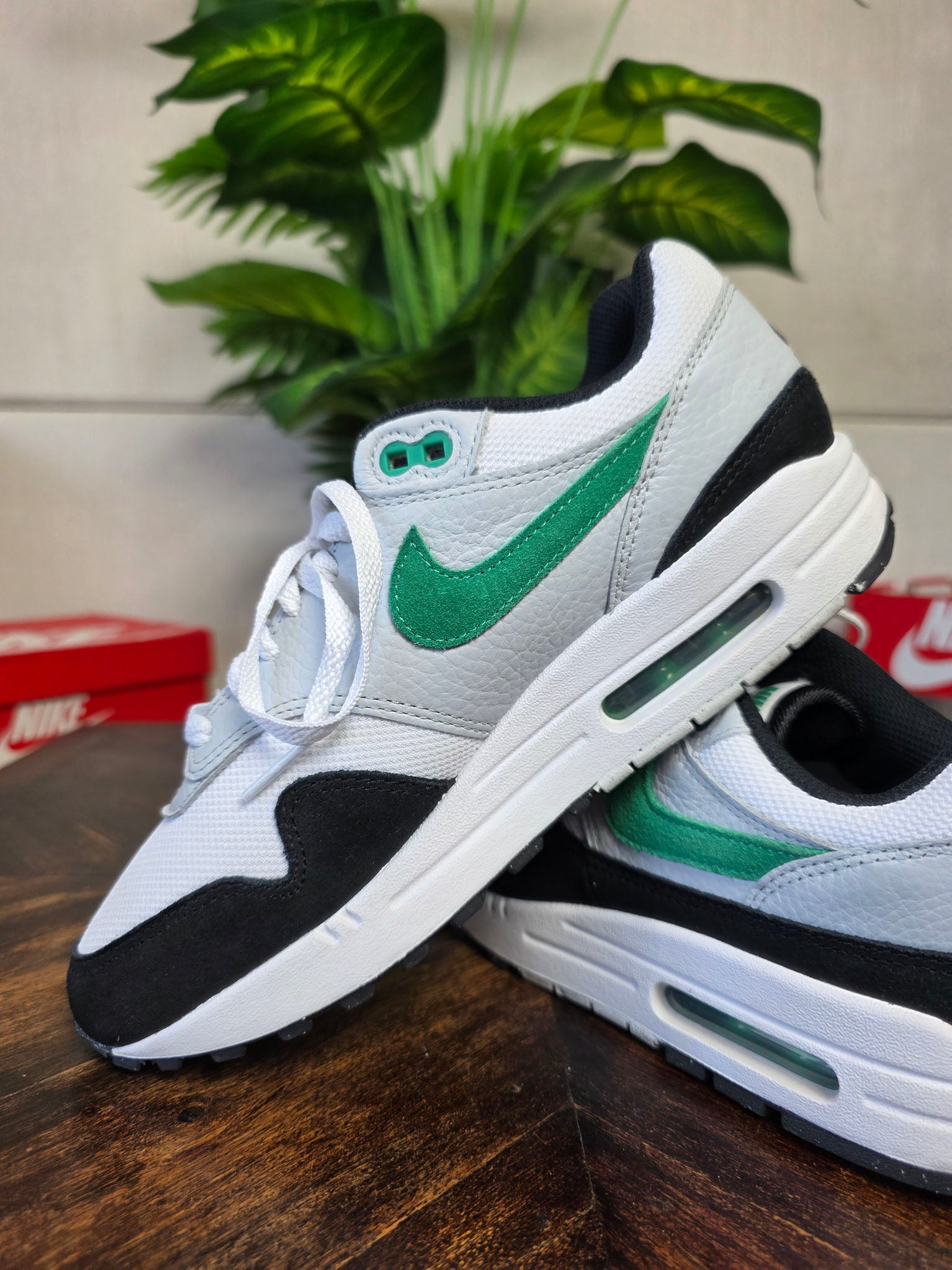 Nike Air Max 1 Green Chili maat 40