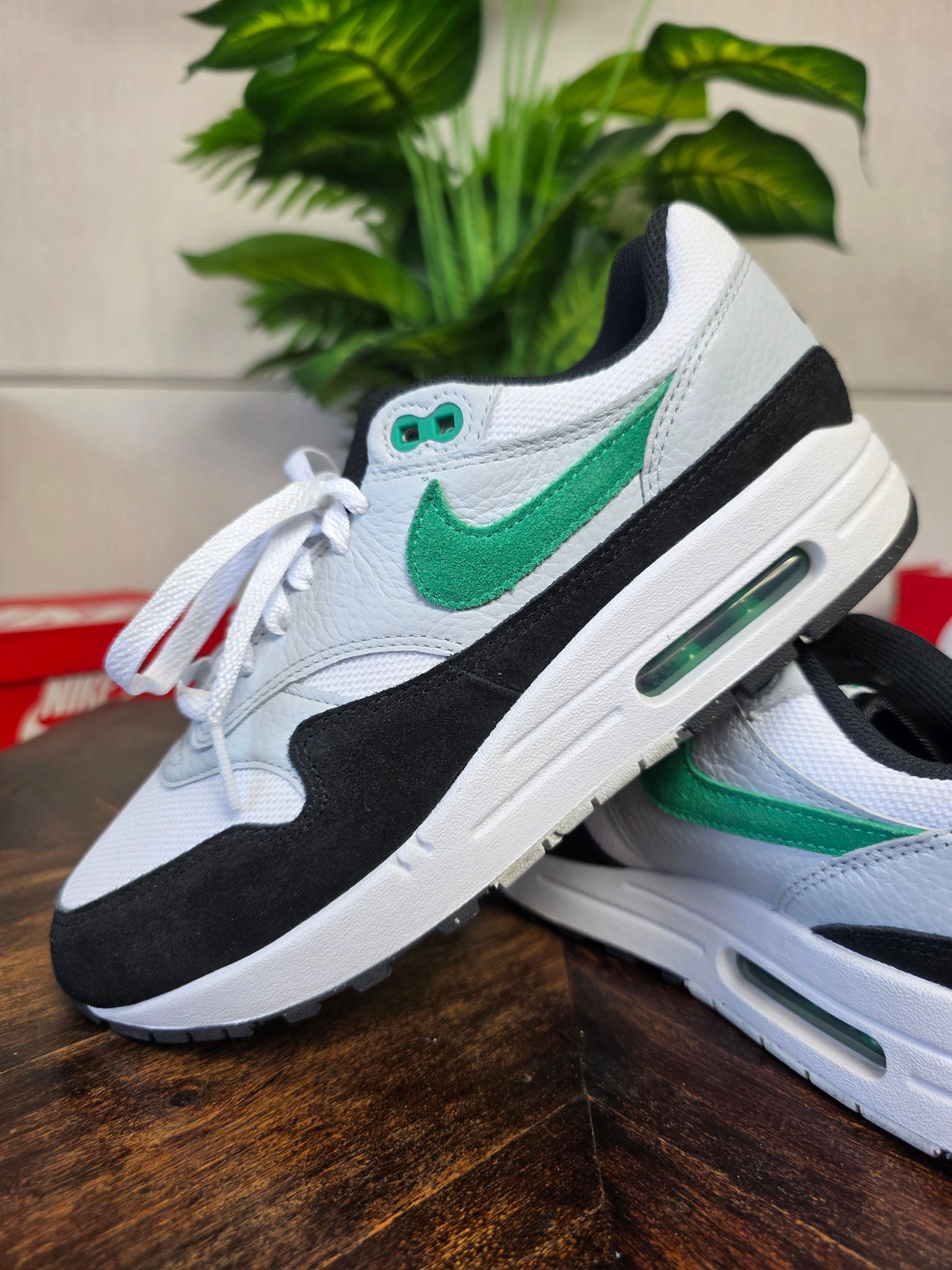 Nike Air Max 1 Green Chili maat 40