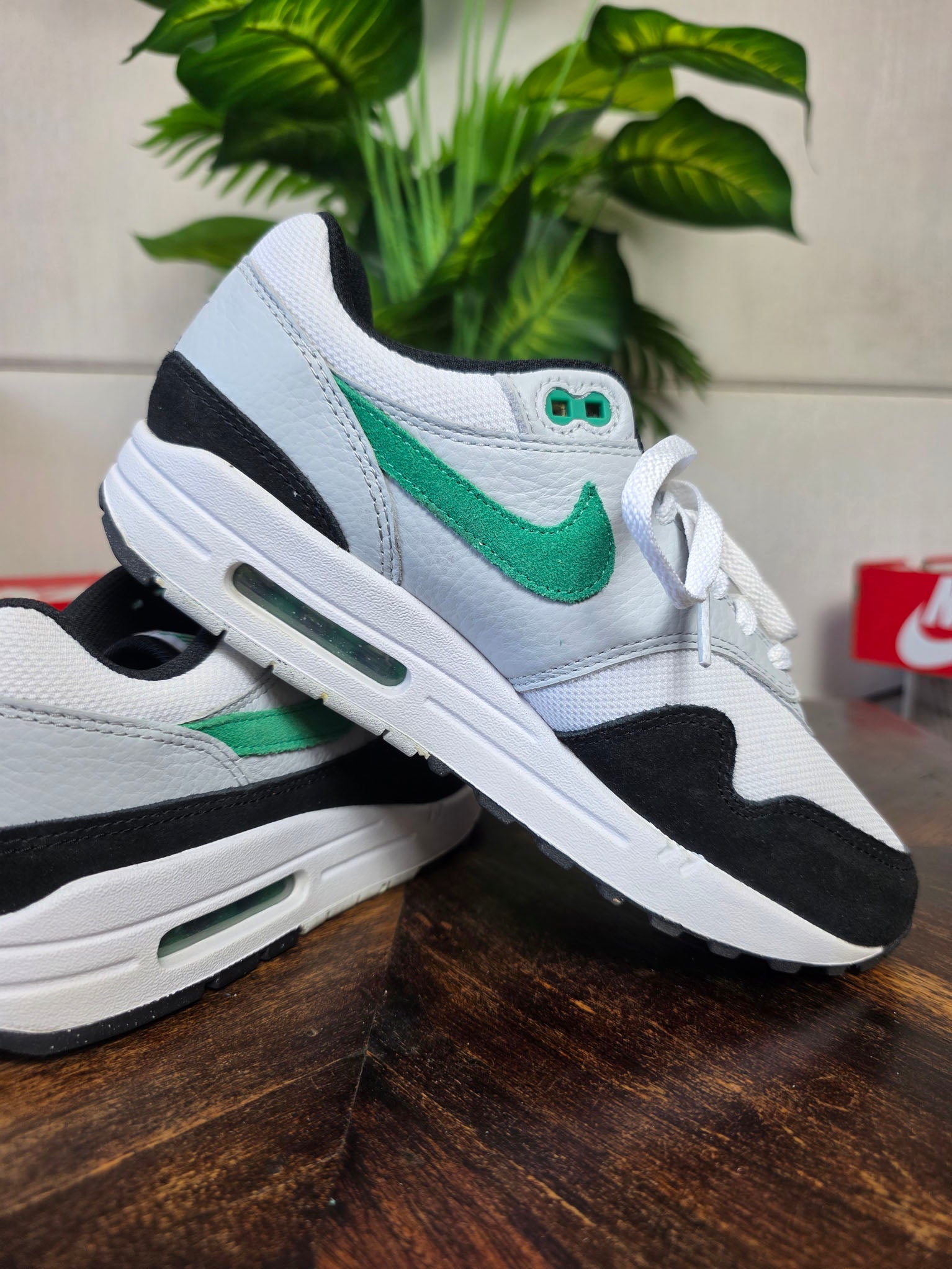 Nike Air Max 1 Green Chili maat 40