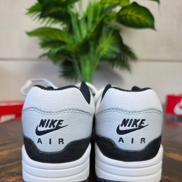 Nike Air Max 1 Green Chili maat 40
