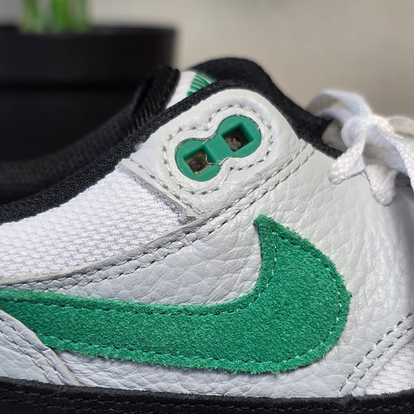 Nike Air Max 1 Green Chili maat 40