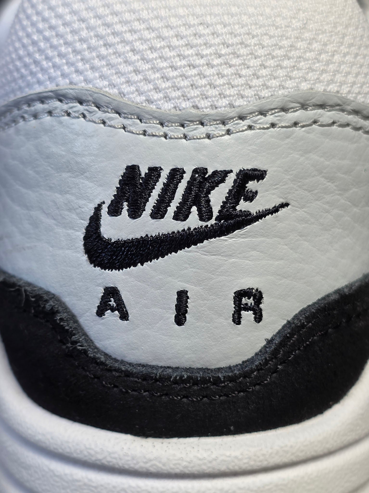 Nike Air Max 1 Green Chili maat 40