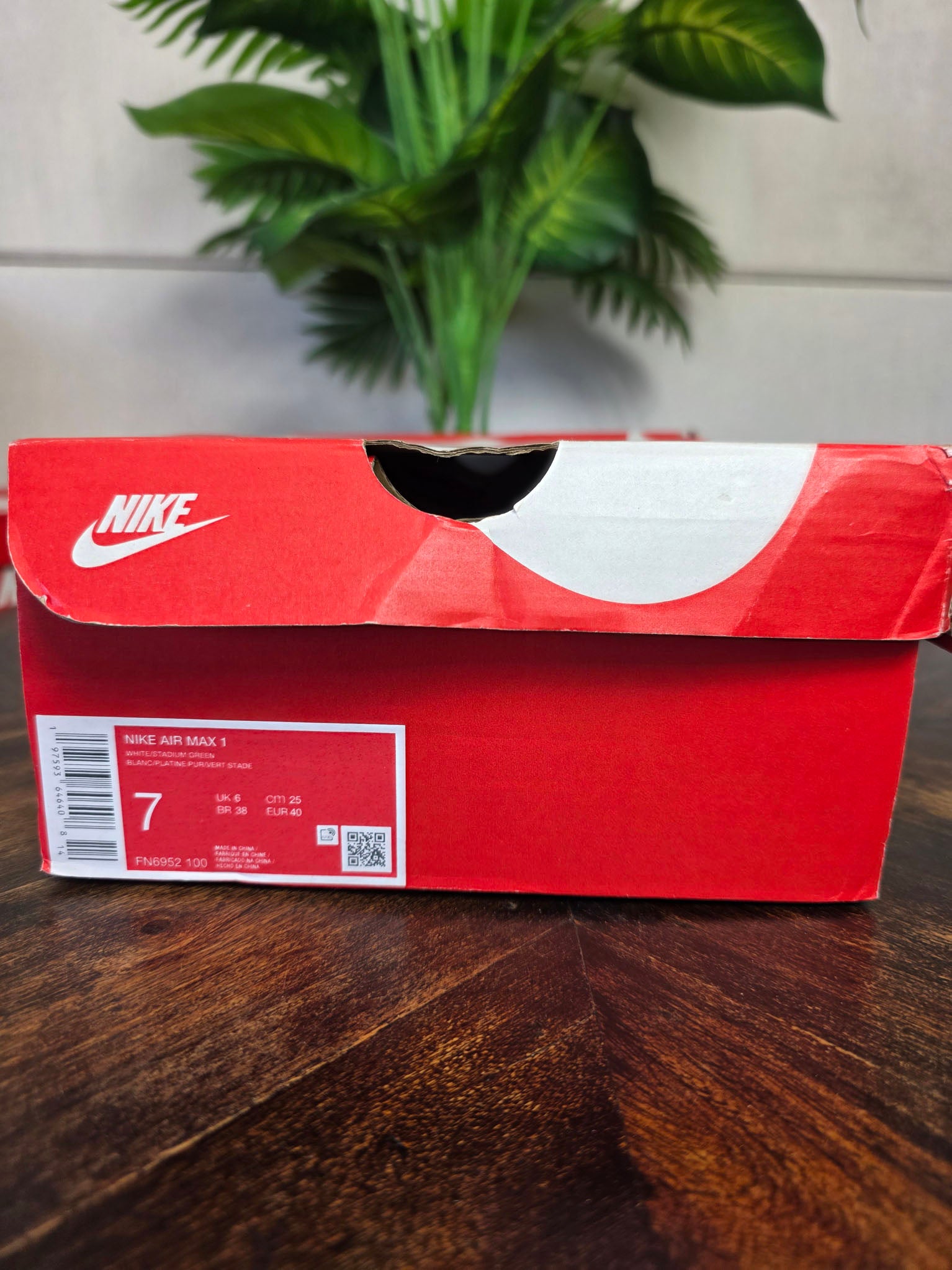 Nike Air Max 1 Green Chili maat 40
