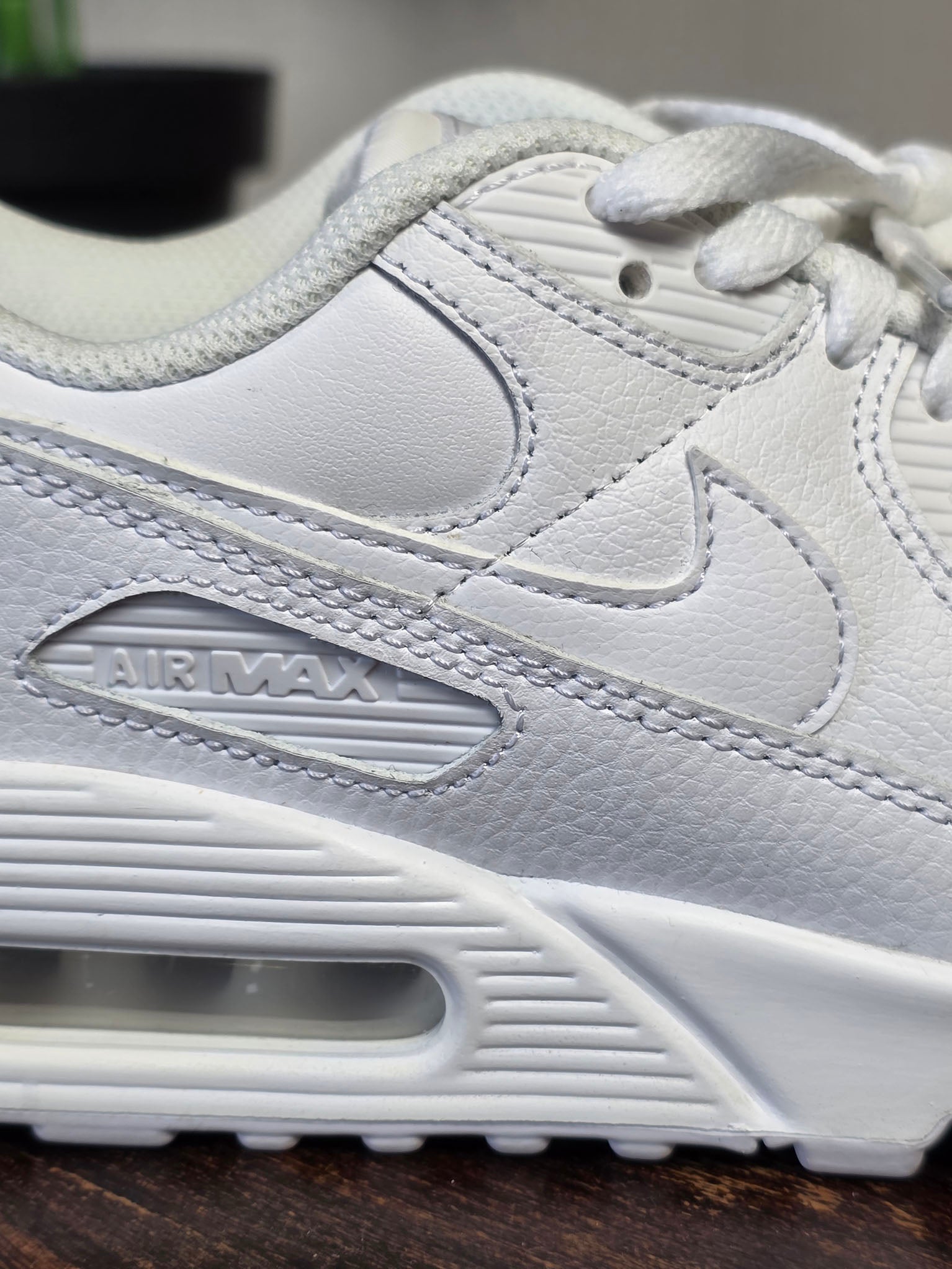 Nike Air Max 90 Triple White LTR maat 41