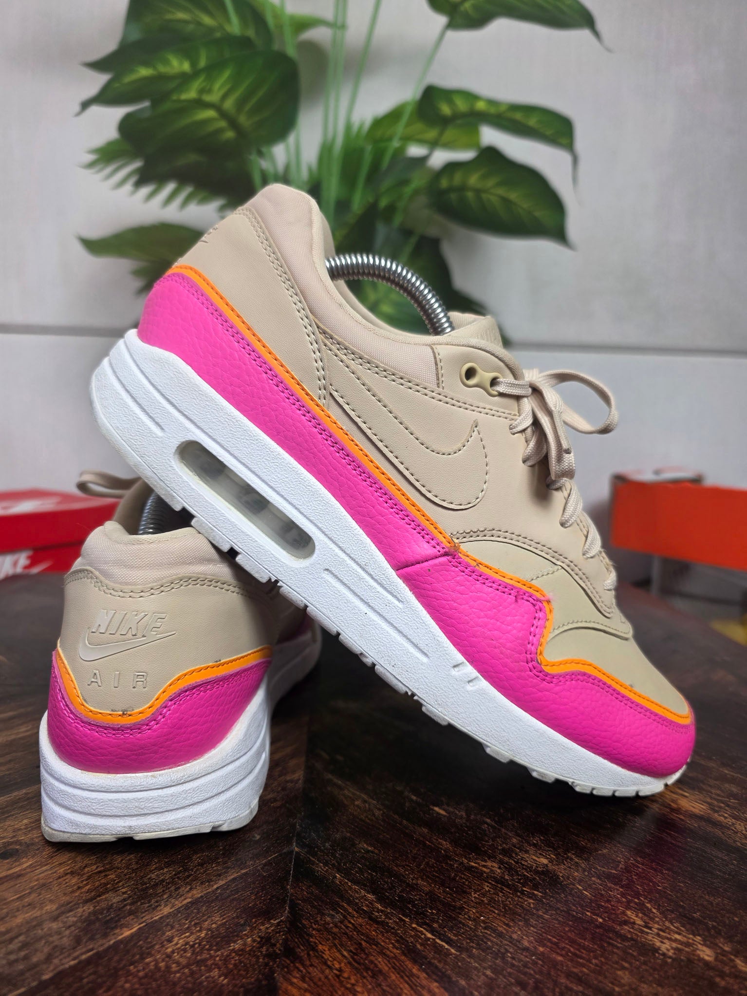 Nike Air Max 1 Liner Tan Pink maat 43
