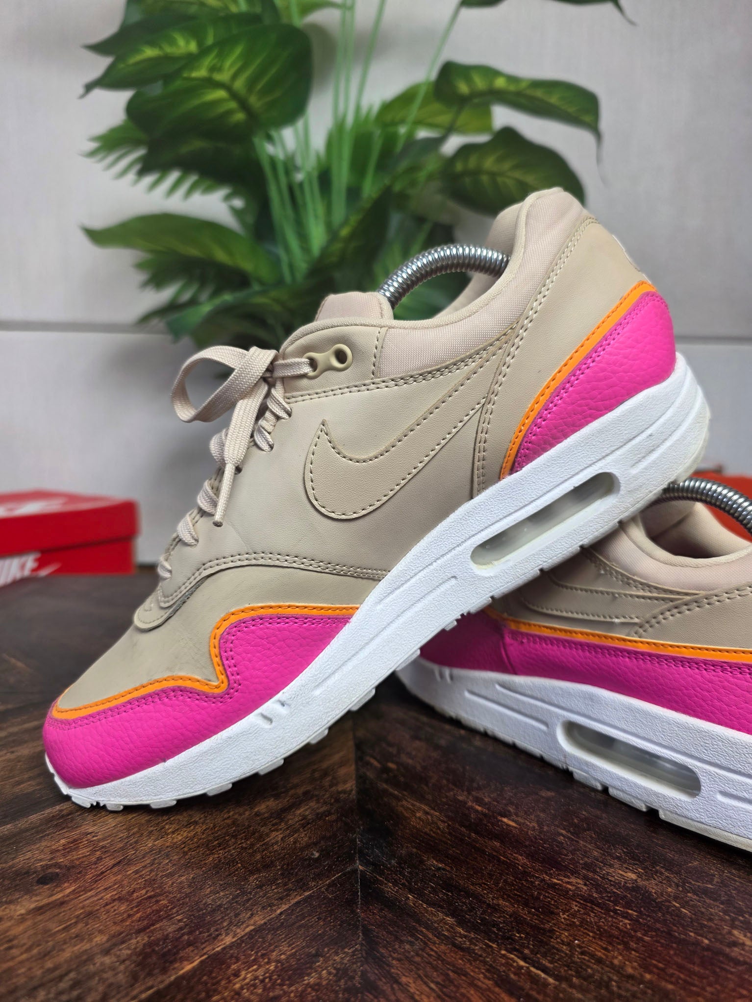 Nike Air Max 1 Liner Tan Pink maat 43