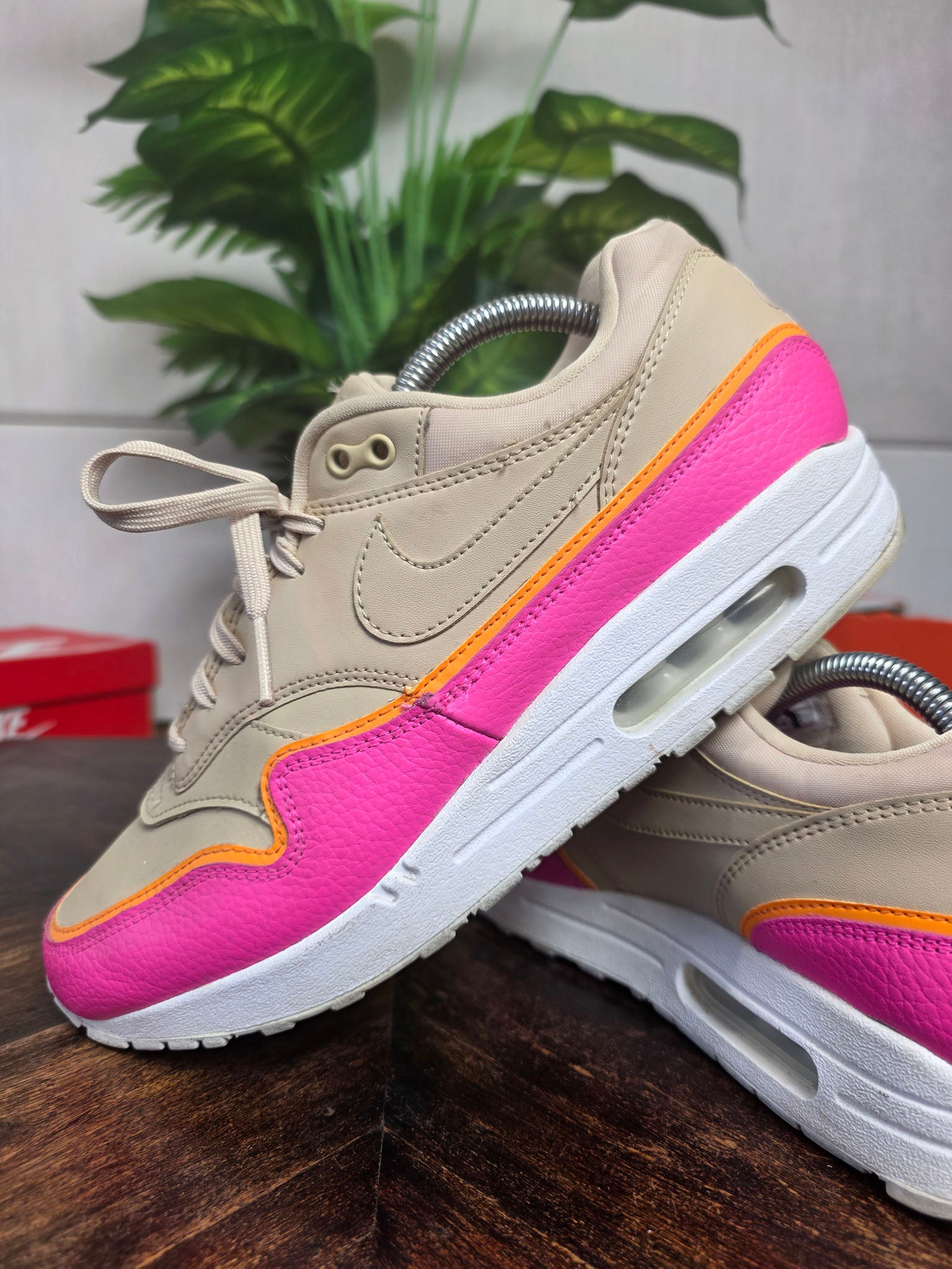 Nike Air Max 1 Liner Tan Pink maat 43