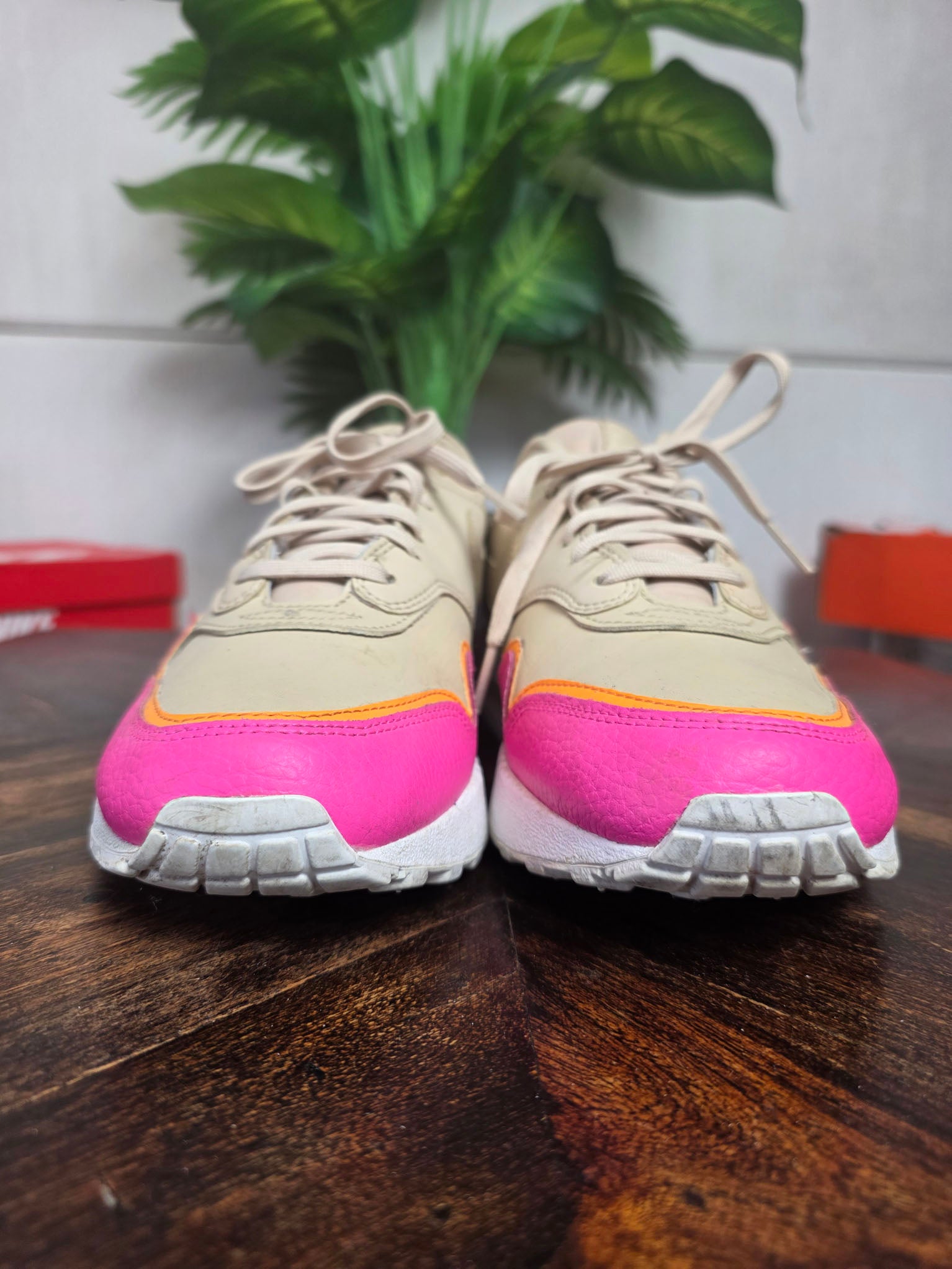 Nike Air Max 1 Liner Tan Pink maat 43