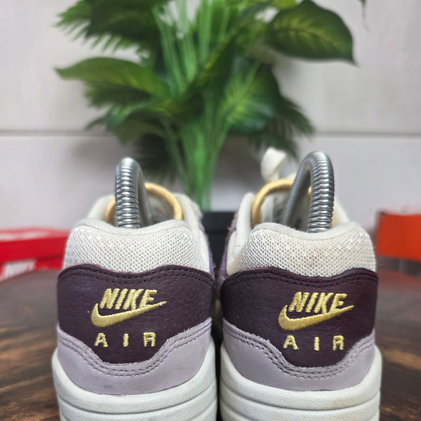 Nike Air Max 1 '87 Hydrangeas maat 37,5