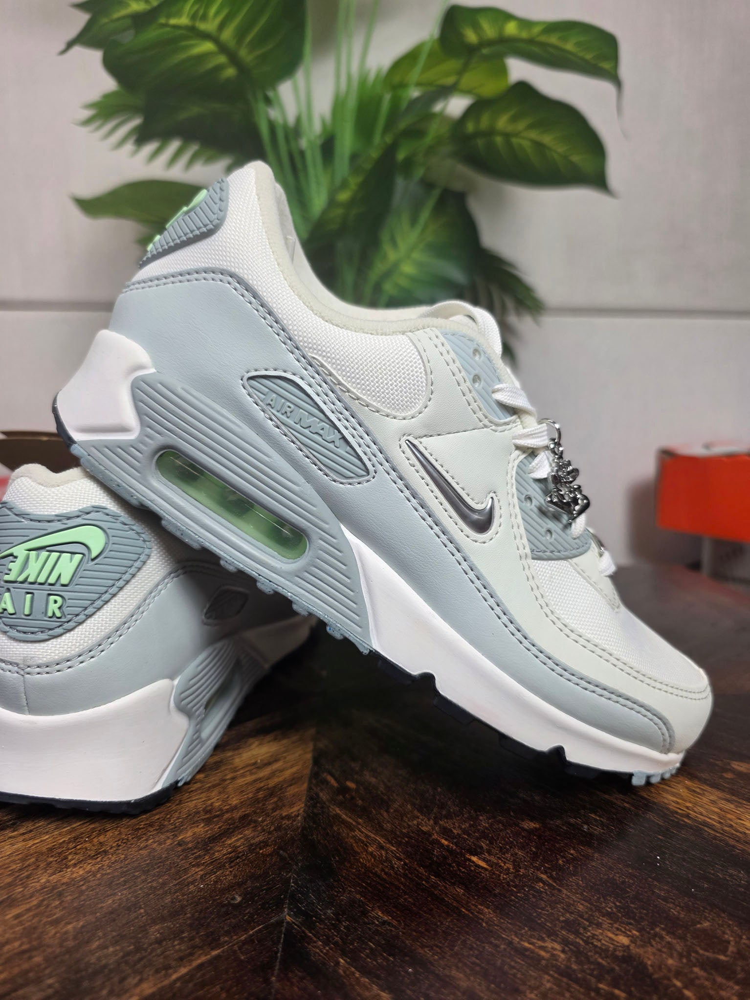 Nike Air Max 90 SE Molten Metal maat 39
