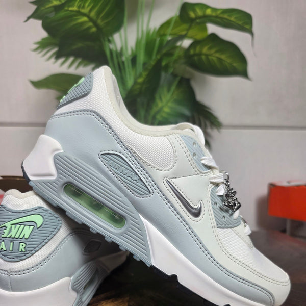 Nike Air Max 90 SE Molten Metal maat 39