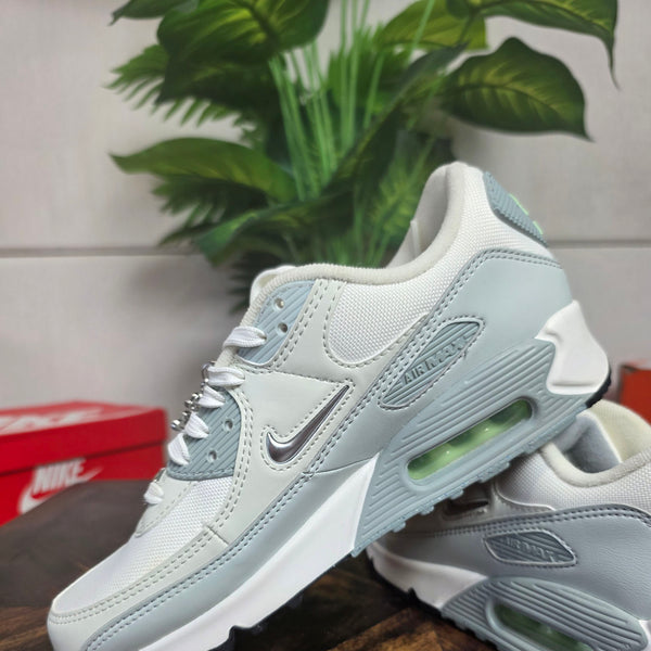 Nike Air Max 90 SE Molten Metal maat 39