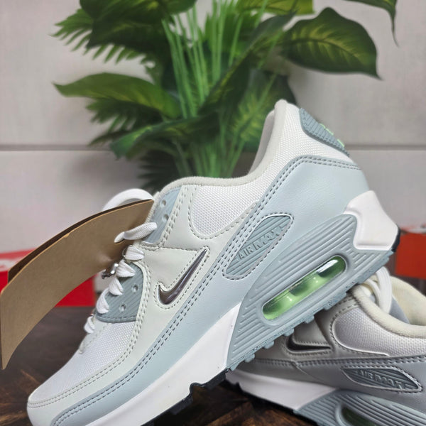 Nike Air Max 90 SE Molten Metal maat 39