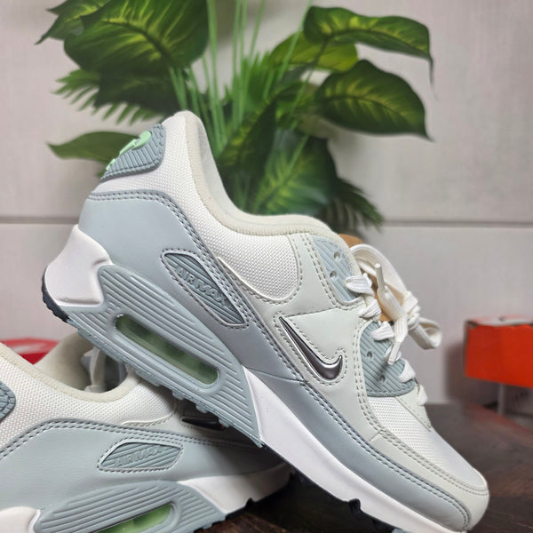 Nike Air Max 90 SE Molten Metal maat 39