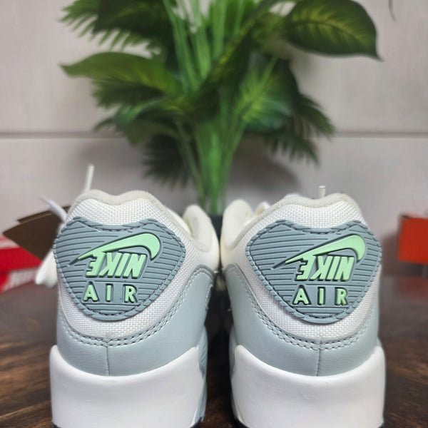 Nike Air Max 90 SE Molten Metal maat 39