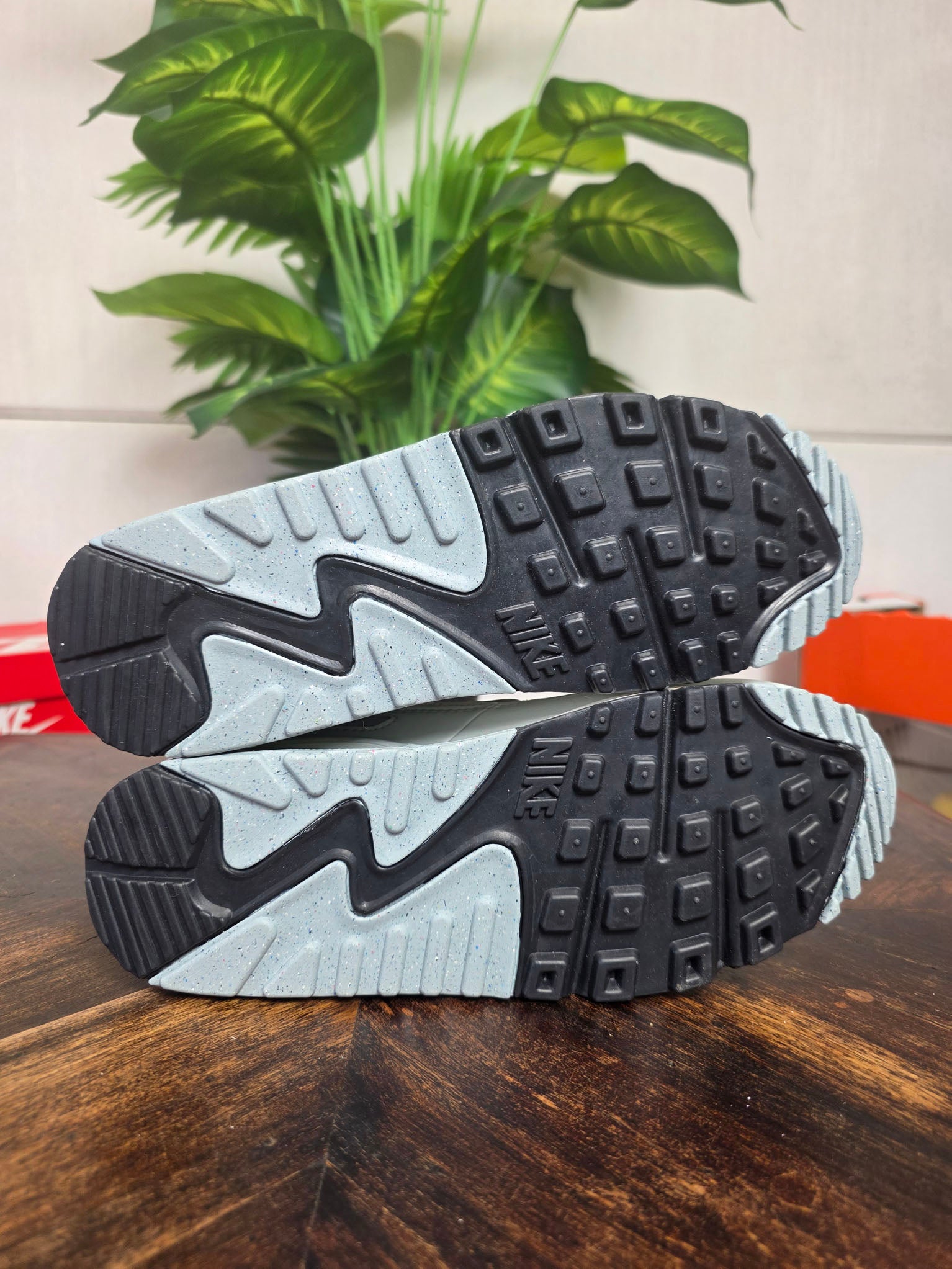 Nike Air Max 90 SE Molten Metal maat 39