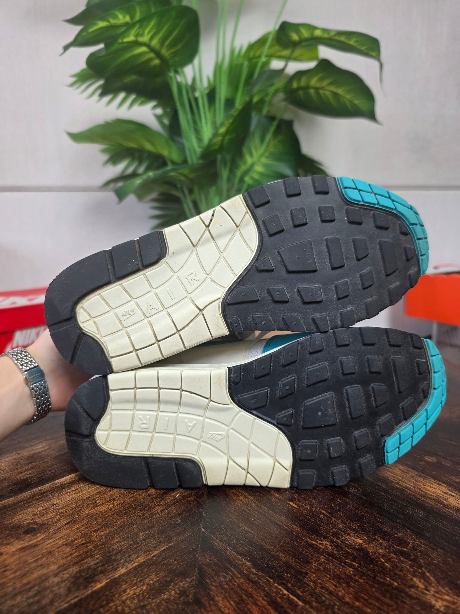 Nike Air Max 1 Dusty Cactus maat 38,5