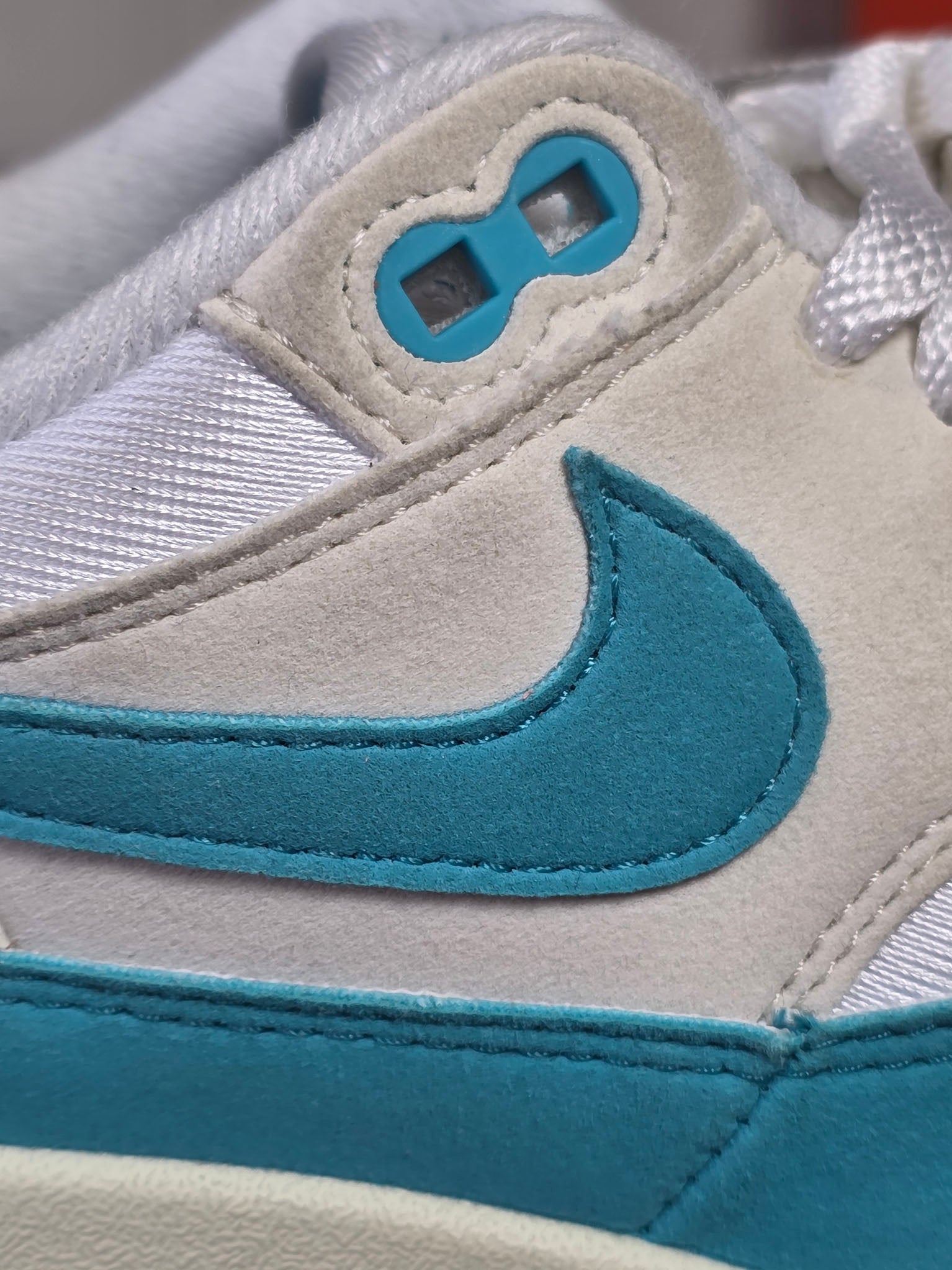 Nike Air Max 1 Dusty Cactus maat 38,5