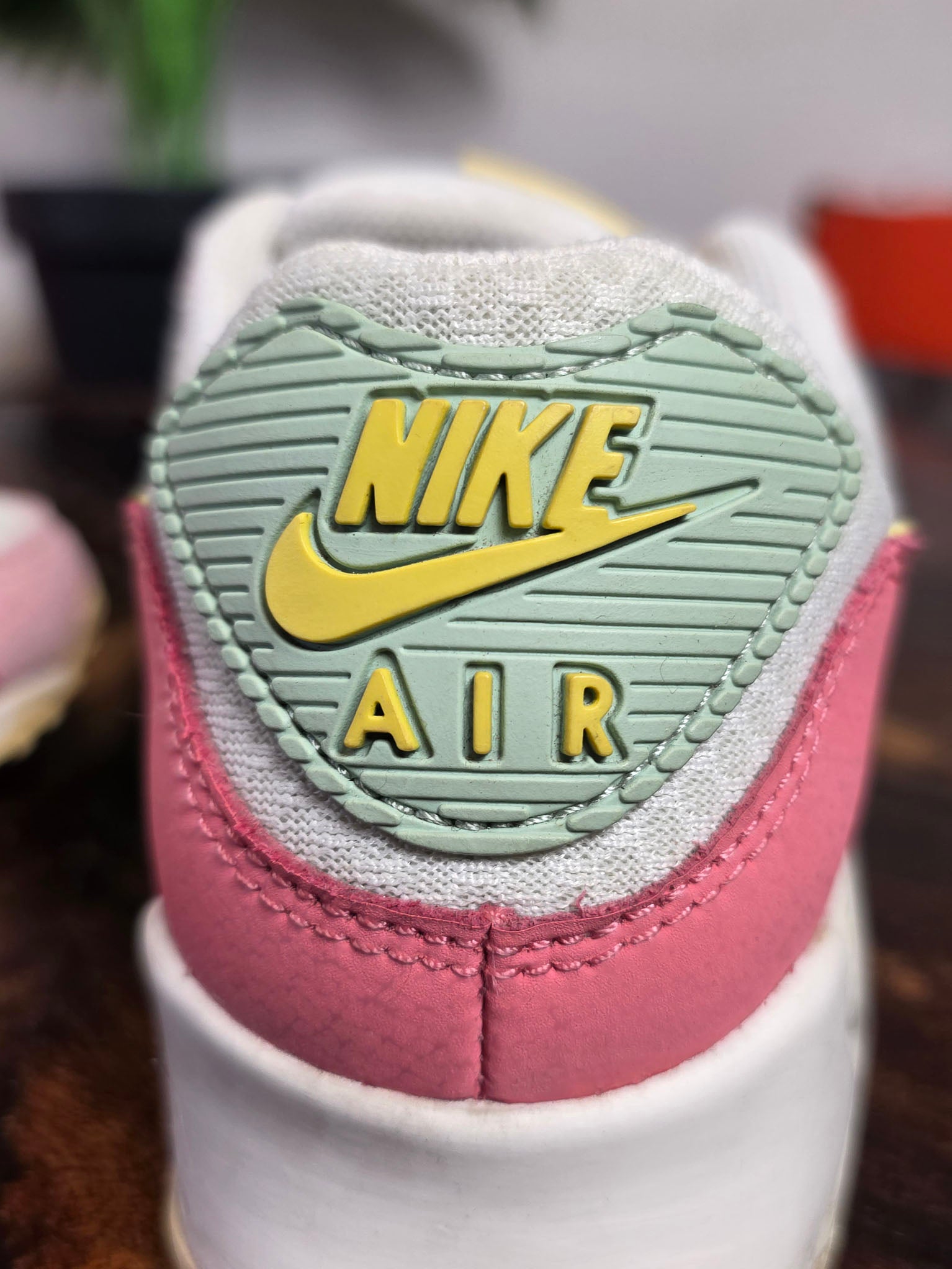 Nike Air Max 90 Pink Salt Sea Glass maat 38