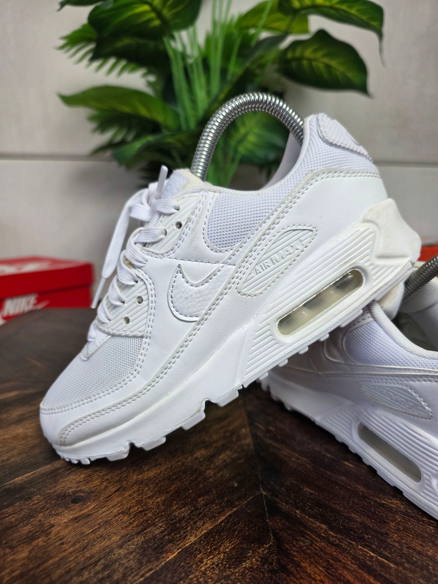 Nike Air Max 90 Triple White maat 37,5