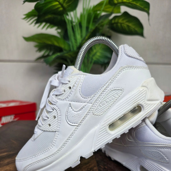 Nike Air Max 90 Triple White maat 37,5