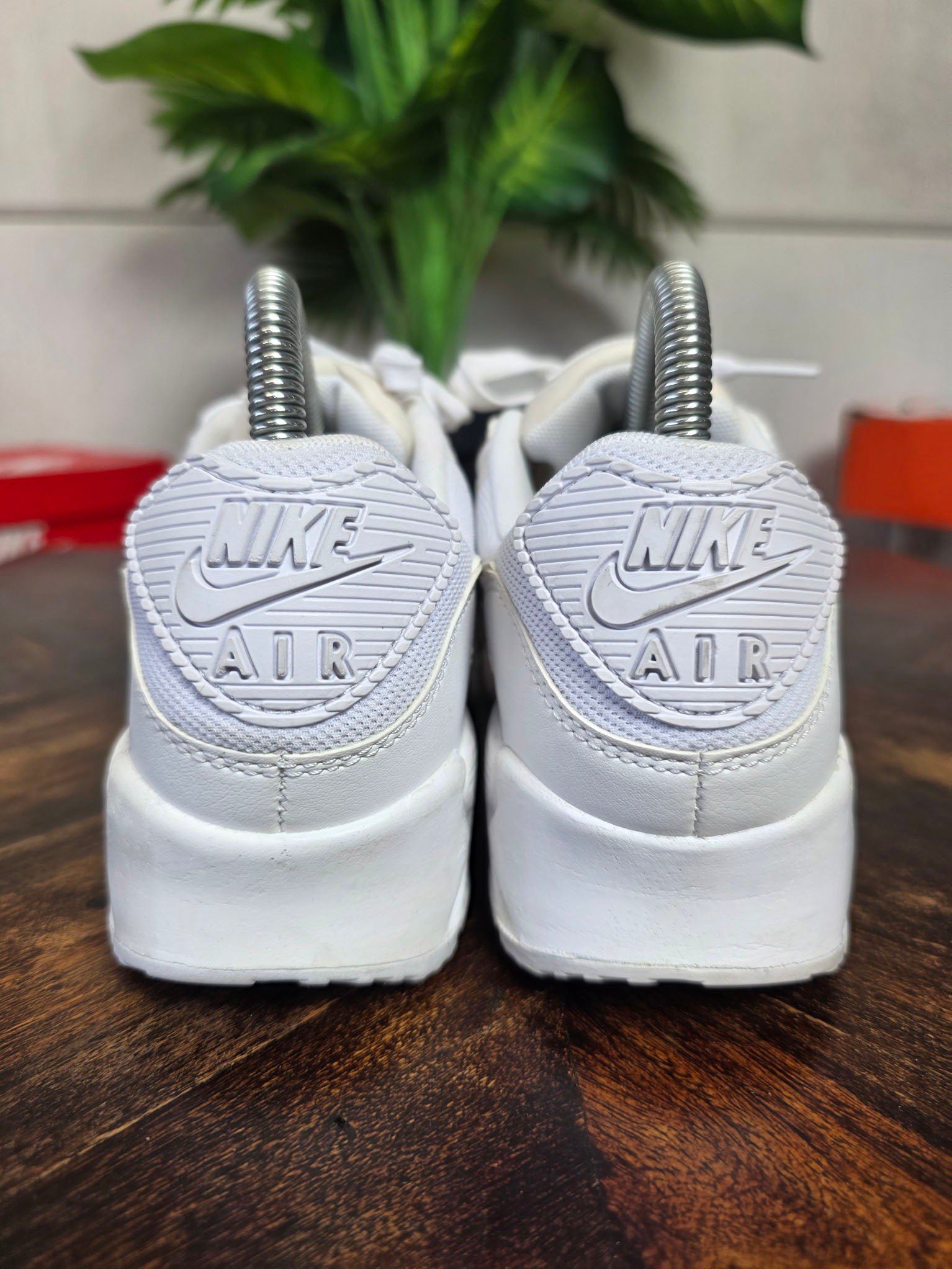 Nike Air Max 90 Triple White maat 37,5