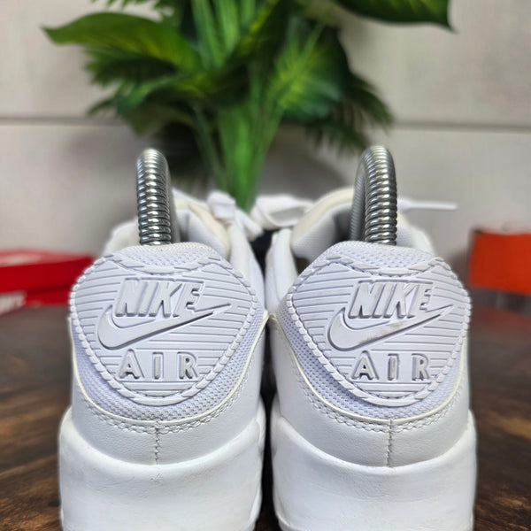 Nike Air Max 90 Triple White maat 37,5