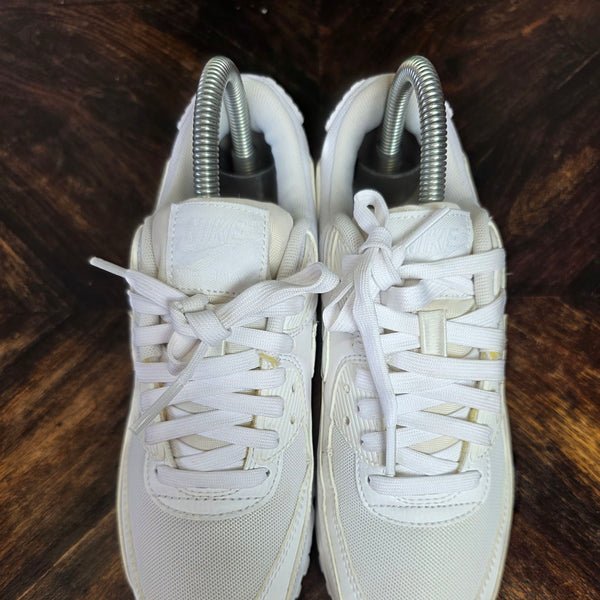 Nike Air Max 90 Triple White maat 37,5