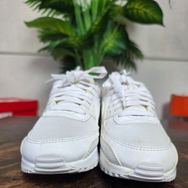 Nike Air Max 90 Triple White maat 37,5