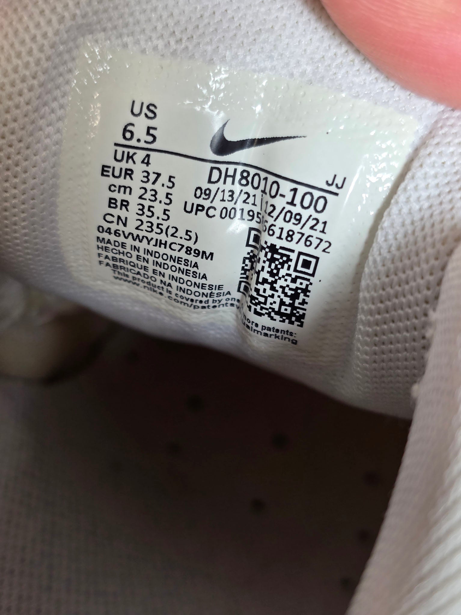 Nike Air Max 90 Triple White maat 37,5