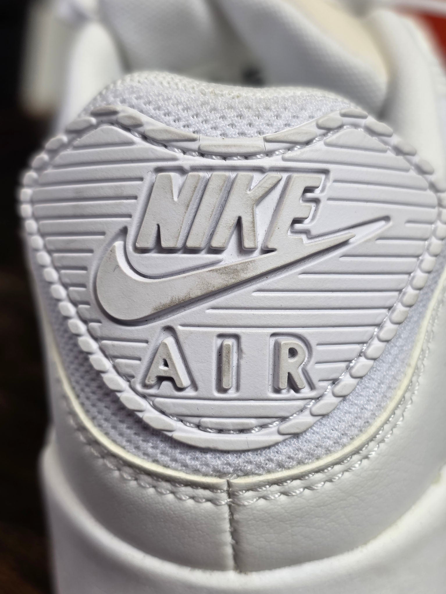 Nike Air Max 90 Triple White maat 37,5