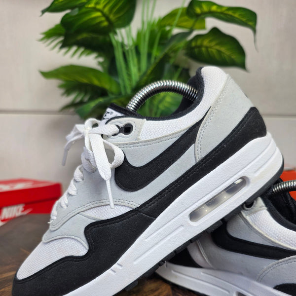 Nike Air Max 1 Black White maat 41