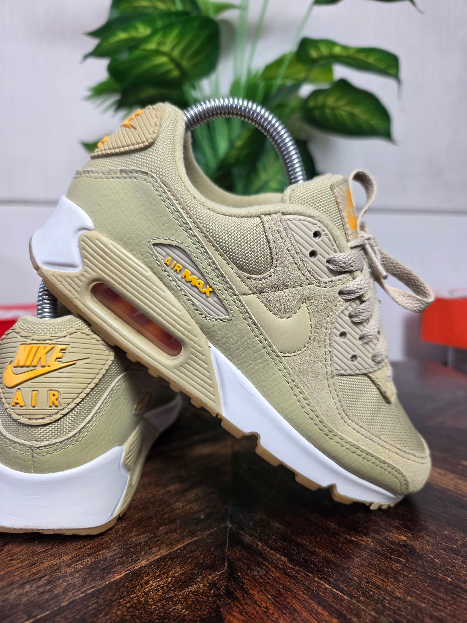 Nike Air Max 90 Wheat Grass maat 37,5