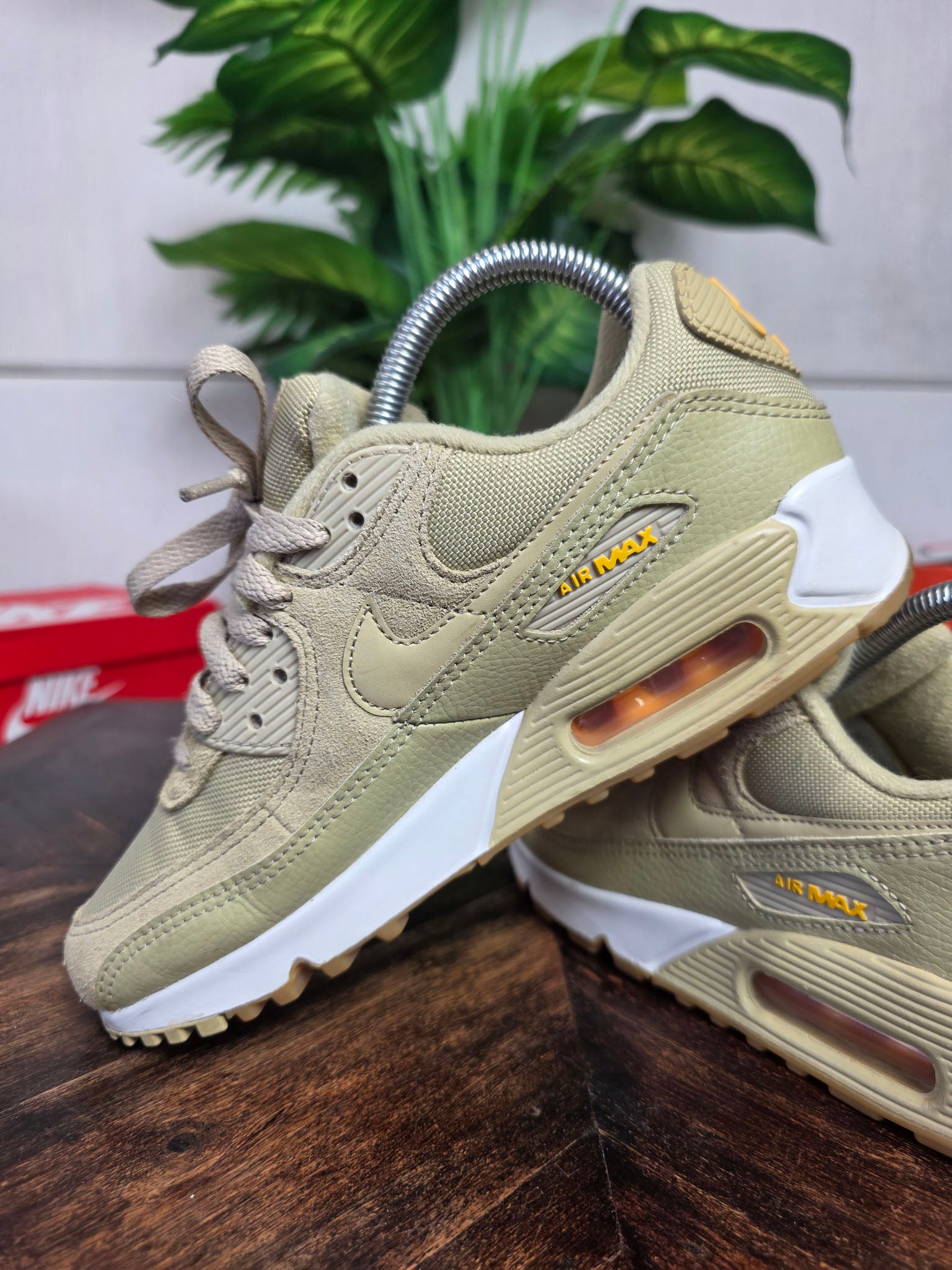 Nike Air Max 90 Wheat Grass maat 37,5