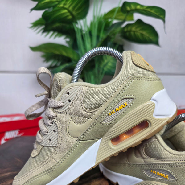 Nike Air Max 90 Wheat Grass maat 37,5