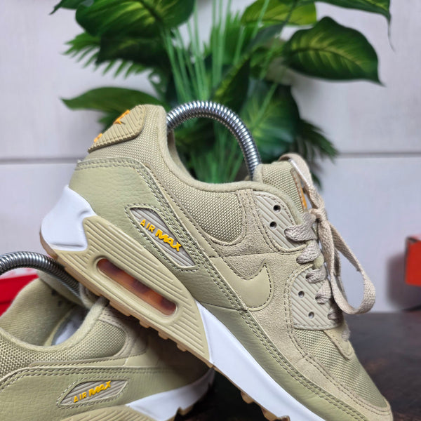 Nike Air Max 90 Wheat Grass maat 37,5