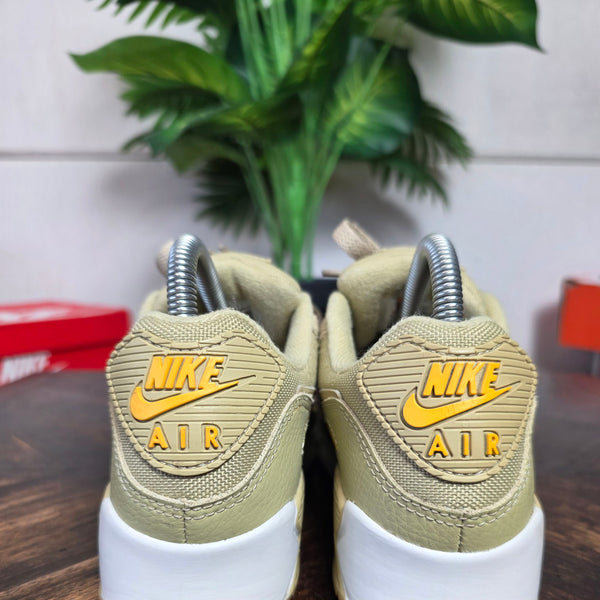 Nike Air Max 90 Wheat Grass maat 37,5