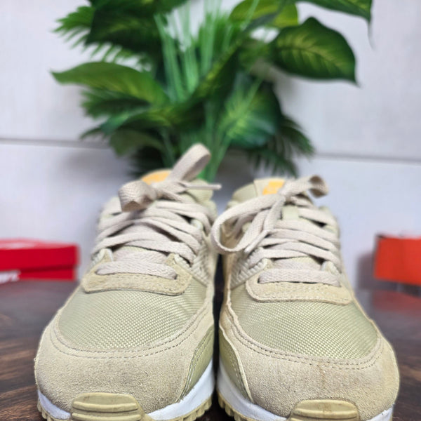 Nike Air Max 90 Wheat Grass maat 37,5
