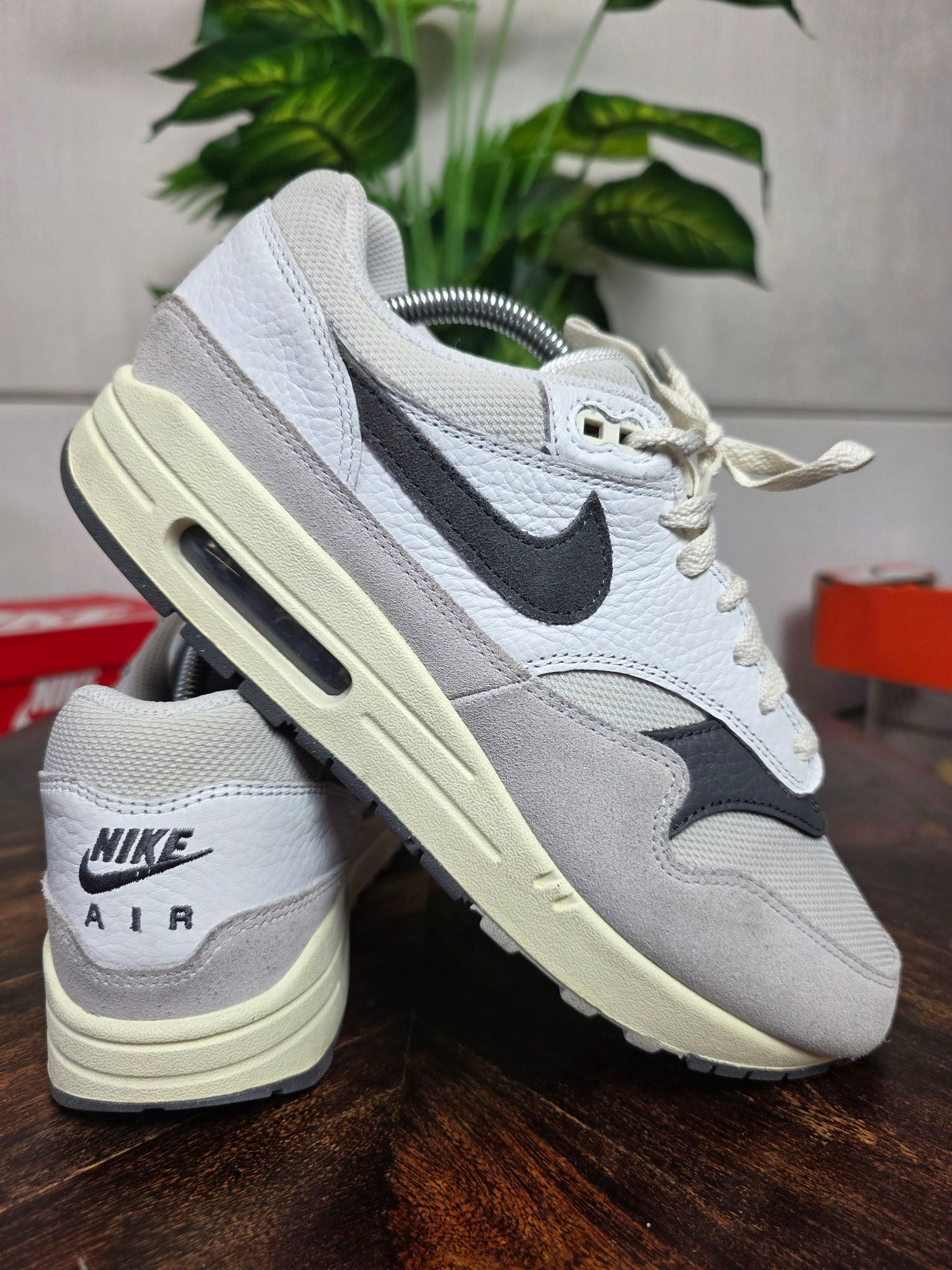 Nike Air Max 1 Greyscale maat 43