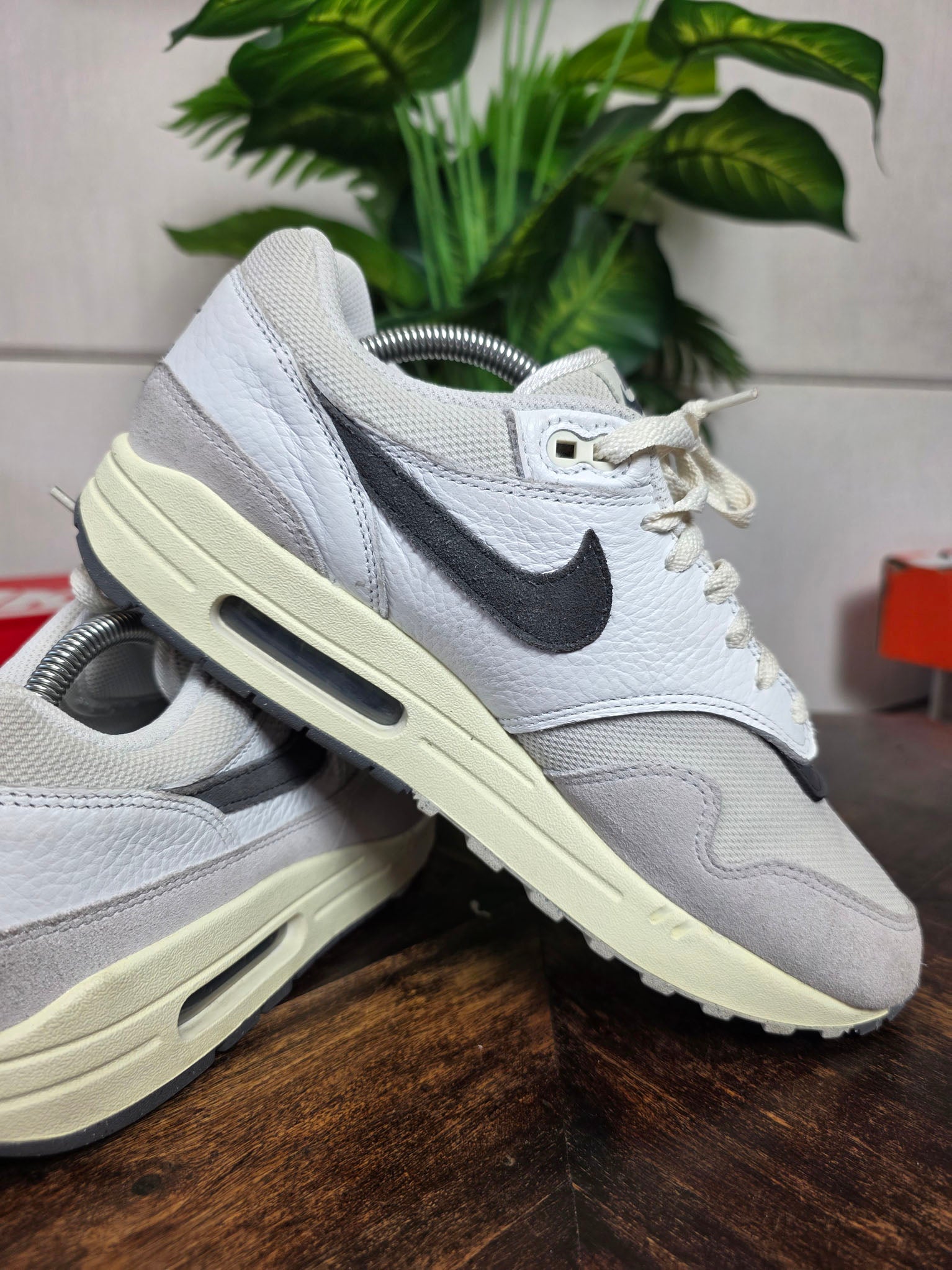 Nike Air Max 1 Greyscale maat 43