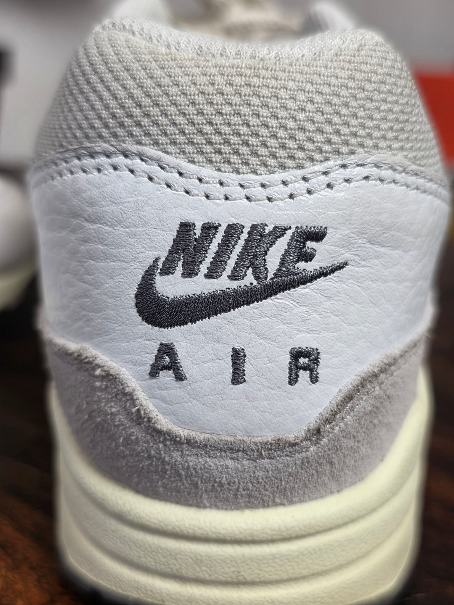 Nike Air Max 1 Greyscale maat 43